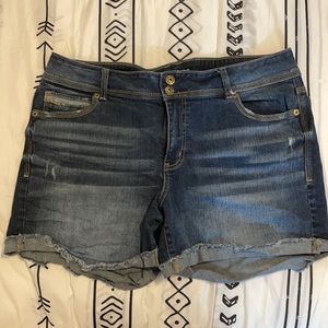 Maurices, size 16 Jean shorts